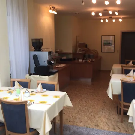 Airport-messe-hotel Stetten 3*