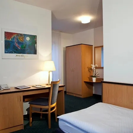 Airport-hotel Stetten 3*